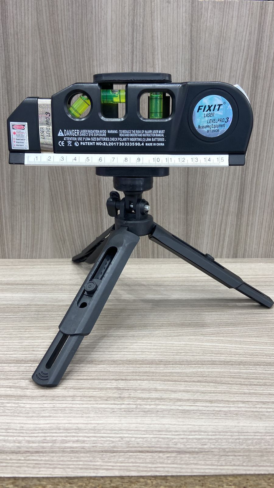 Tripode para nivel láser