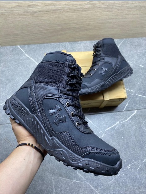 TÁCTICA ULTRA LIVIANA - UNDER ARMOUR