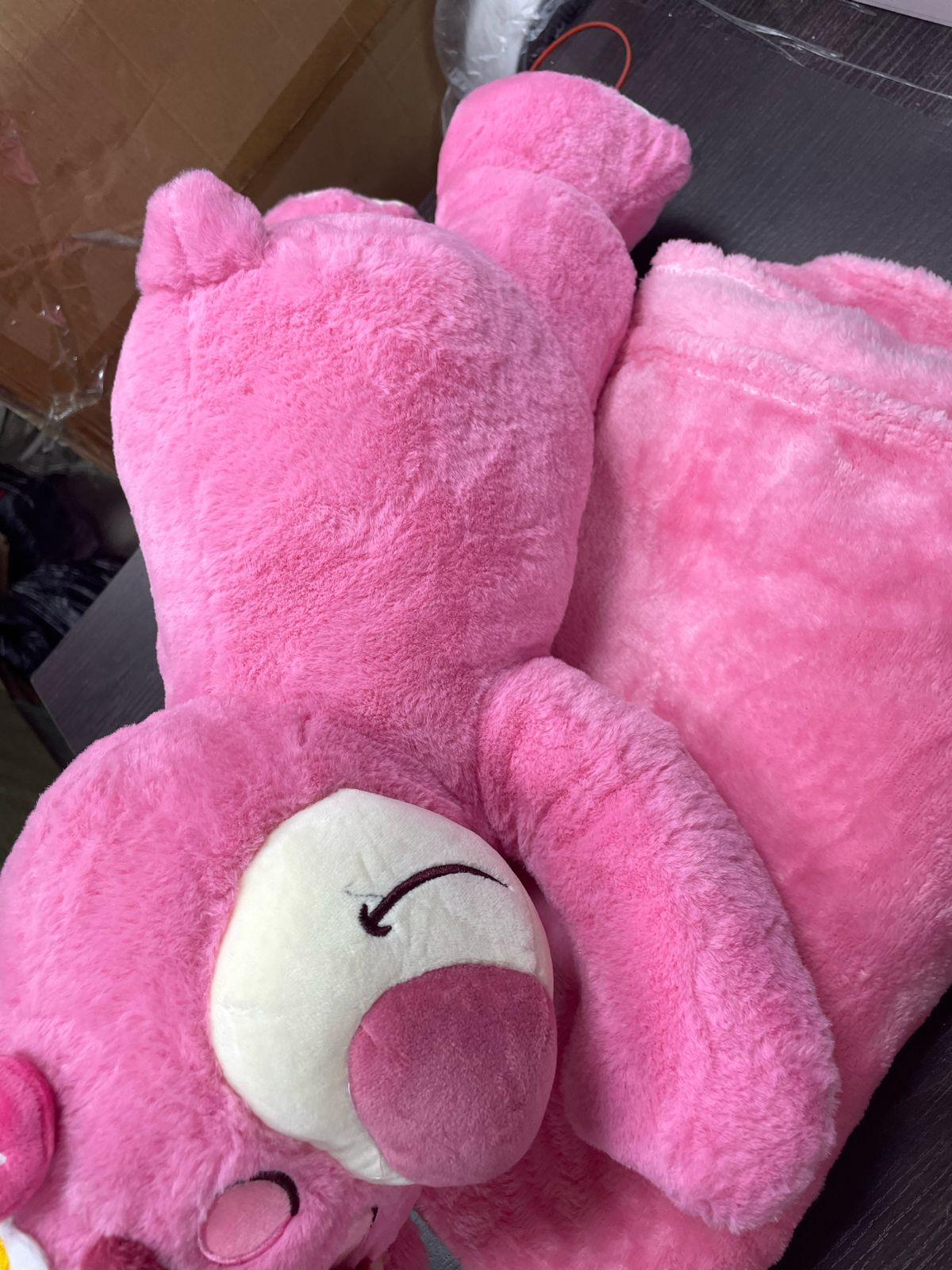 peluche con cobija rosado lotso
