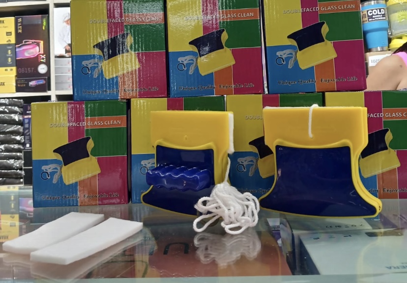 Limpia vidrios magnético practico