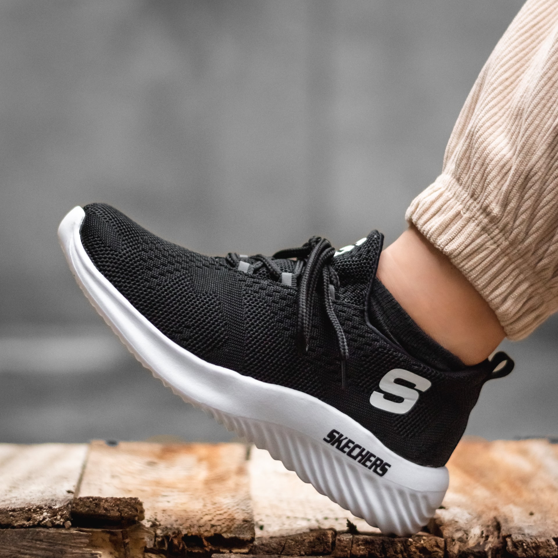 Tenis Skechers Clásico