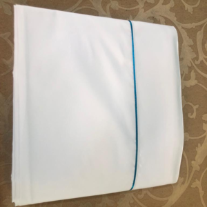 JUEGO SÁBANAS BLANCO CON CINTA 144 HILOS