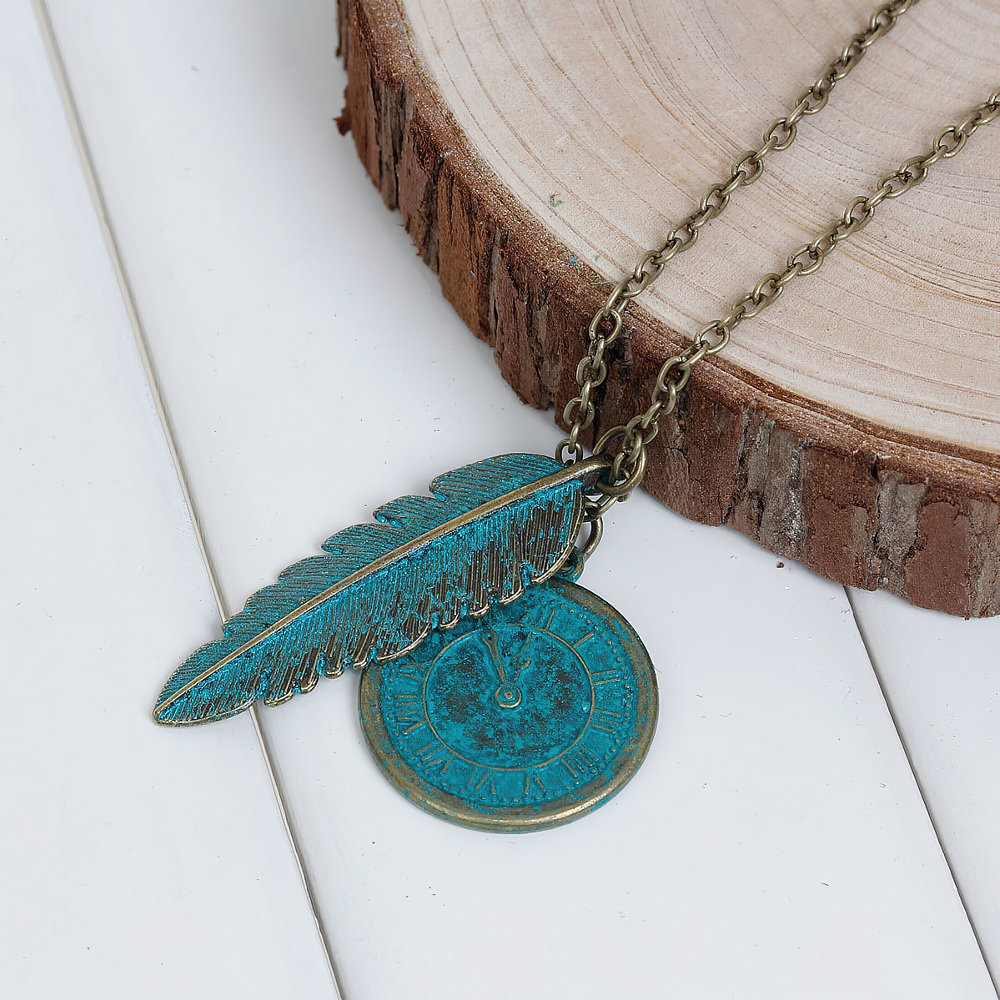Collar Pluma Vintage + Estuche