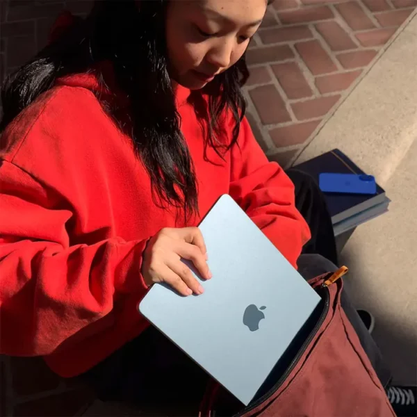 Macbook Air 13" Pulgadas Chip M4 CPU 10 Núcleos GPU 10 Núcleos - RAM 16GB - SSD 512GB - Blanco Estelar - Imagen 8