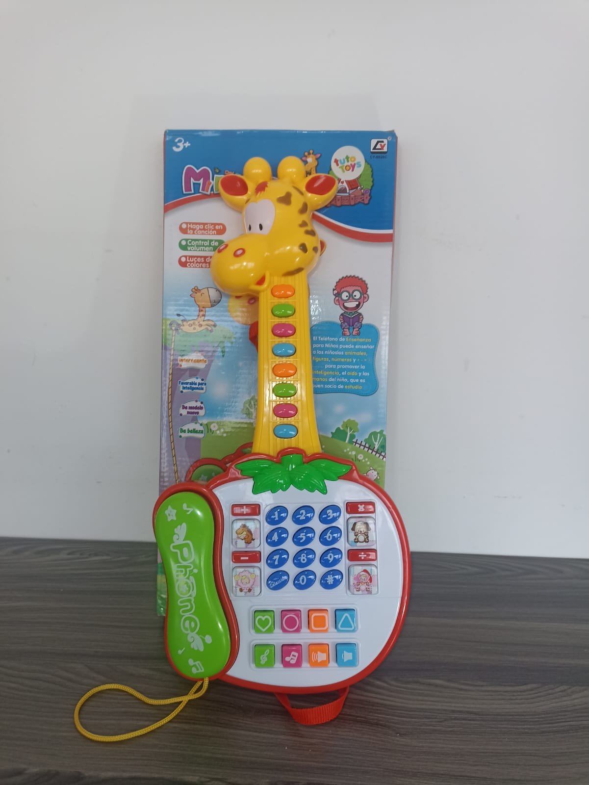 GUITARRA JIRAFA CON TELEFONO