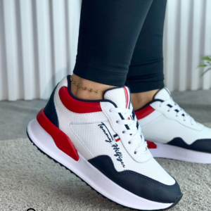 zapatilla tommy bordado