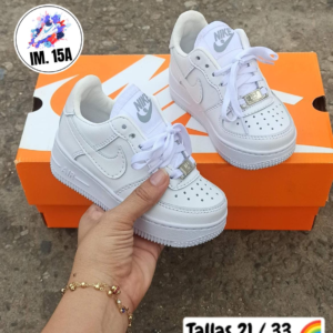 Tenis NikeF1 colegial