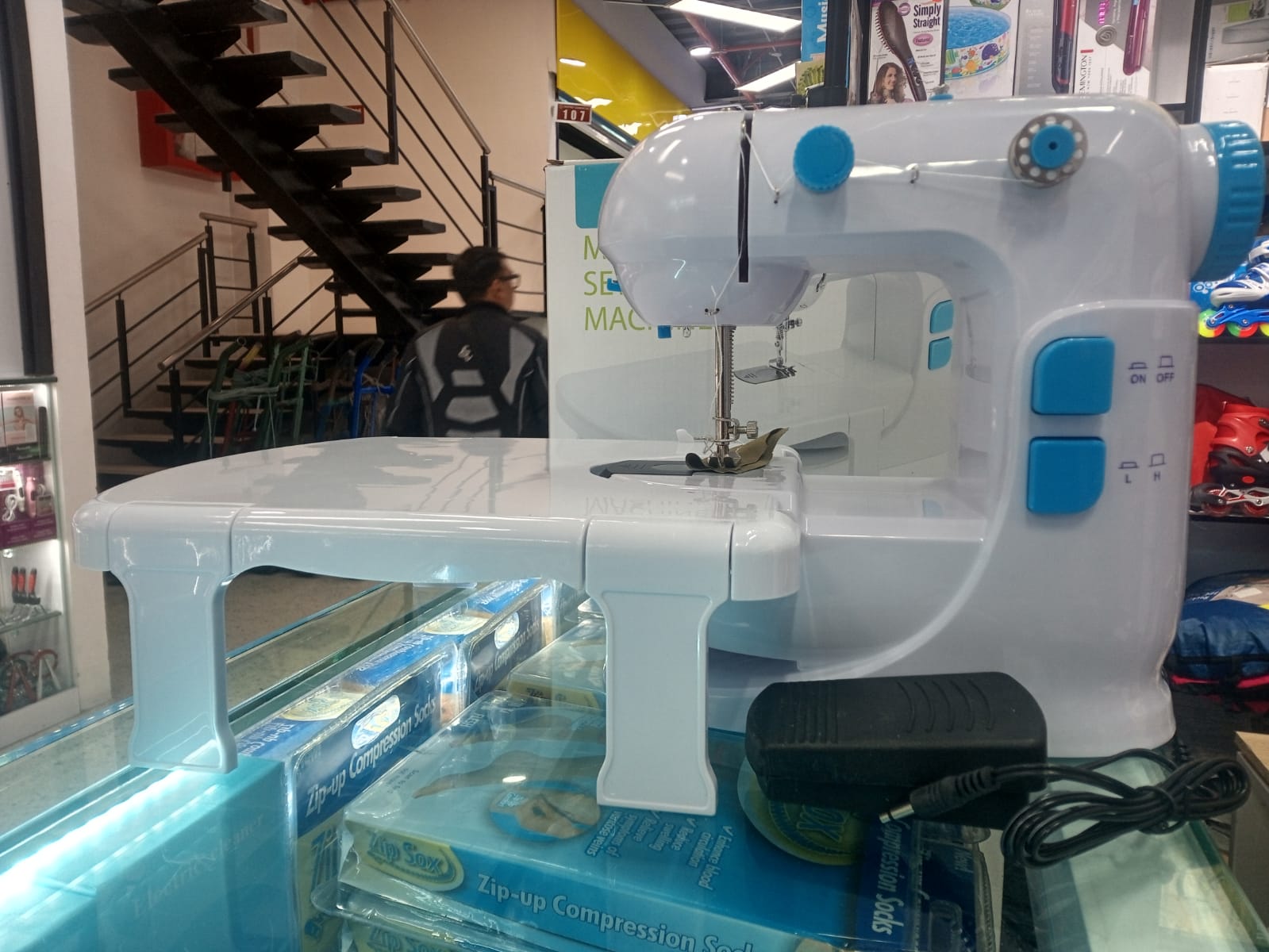 Máquina De Coser Ajustable + tabla
