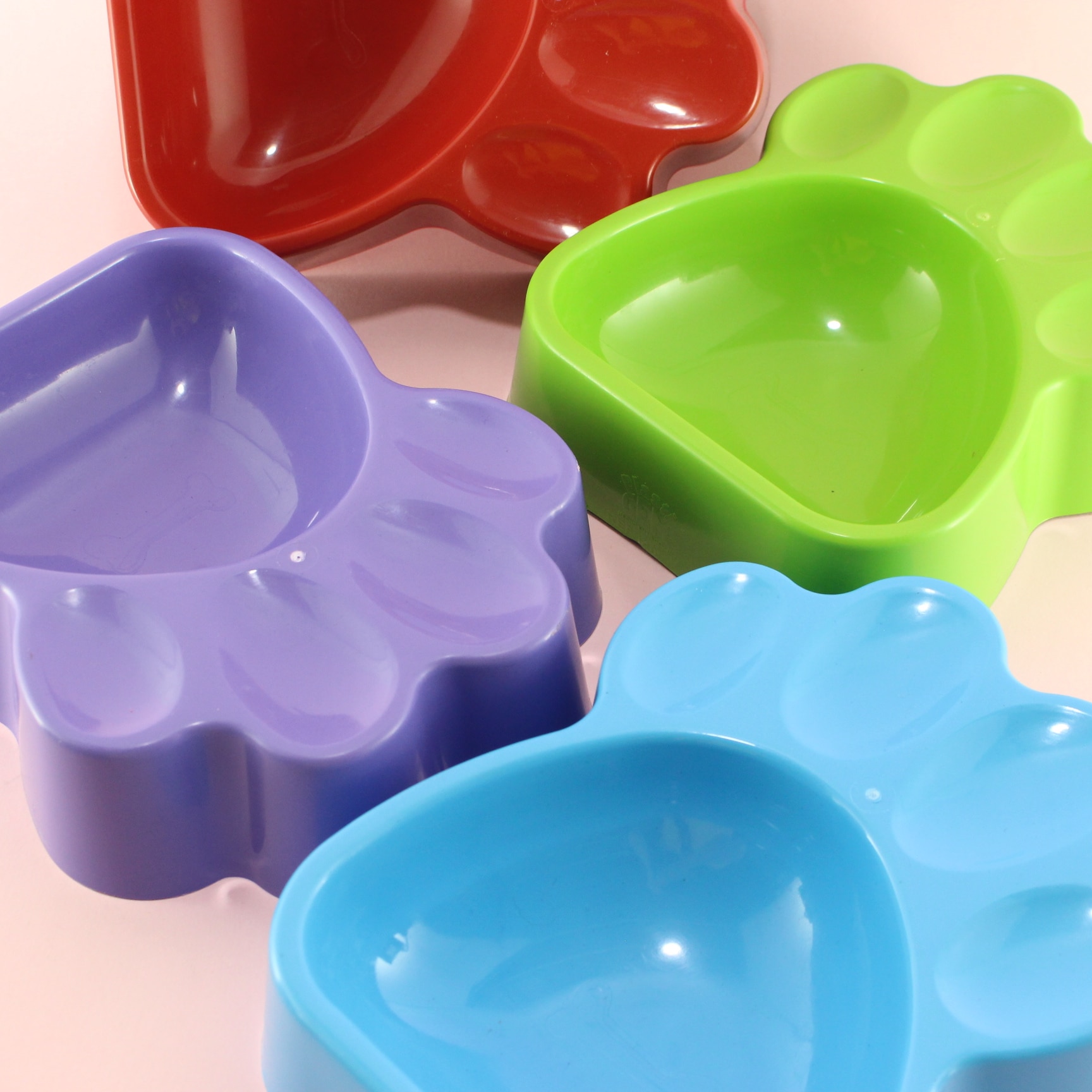 COMEDERO PLASTICO PARA PERRO HUELLA