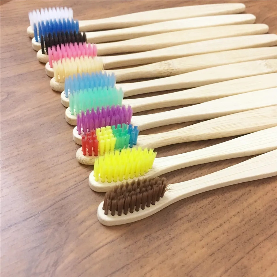 pack por 50 Cepillos de dientes de Bambu