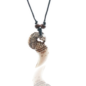 Collar Colmillo Vintage Tiki + Estuche