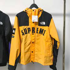 CHAQUETA THE NORTH FACE SUPREME
