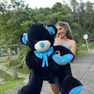 Oso arcoiris con corazon  140 cm